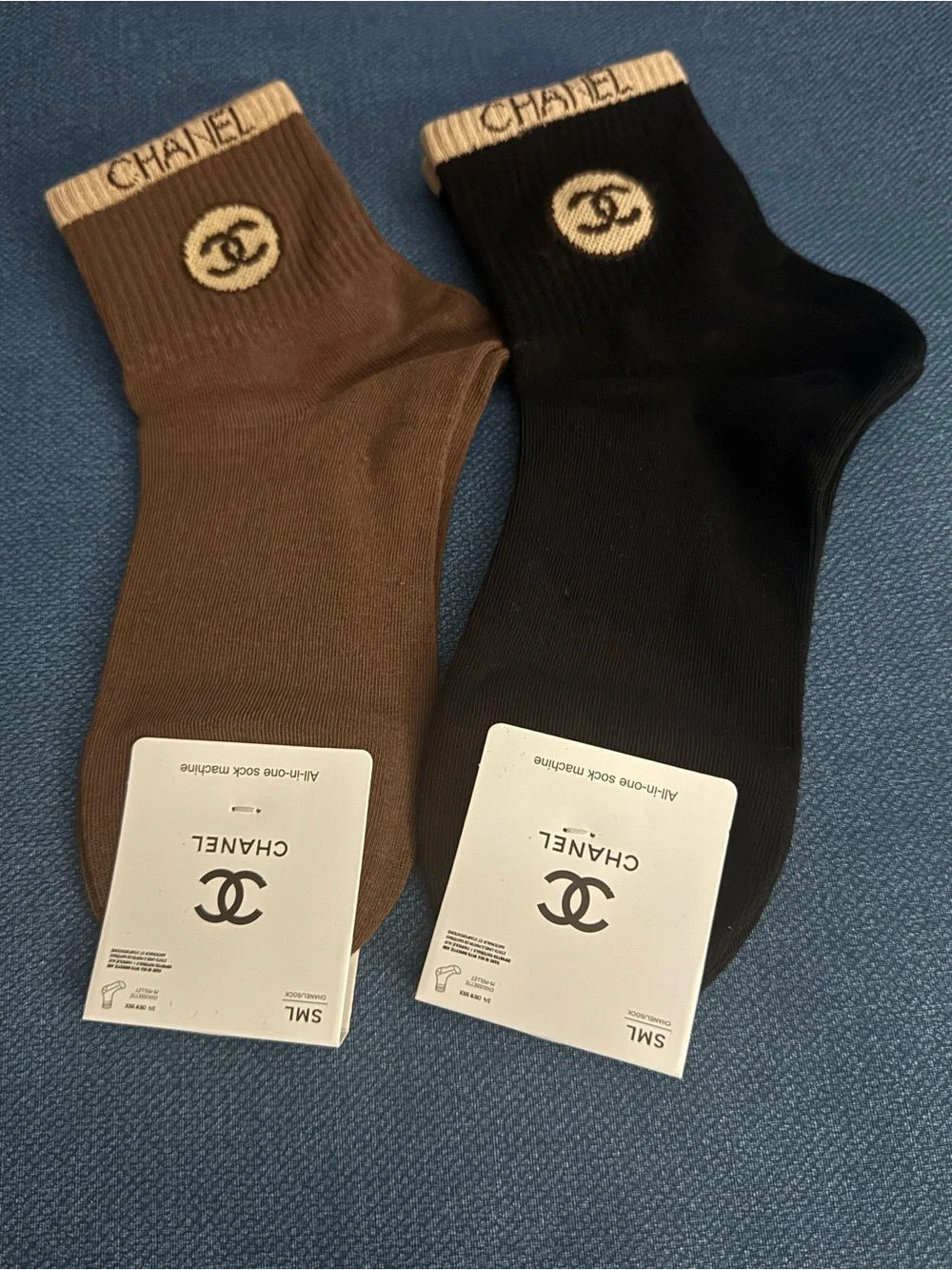 Designer 2 pairs Crew Socks in Black and Brown with Beige Trim small medium new